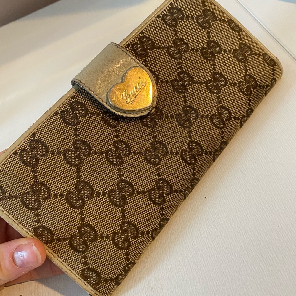 Gucci GG Monogram Heart Long Wallet💕